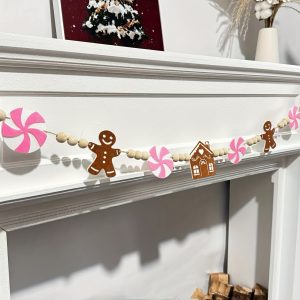 Charming Gingerbread For Man & Pink Candy Wooden Bead Garland - Perfect for Christmas, Halloween, Thanksgiving Decor | Versatile Holiday Accent for Home & Fireplace